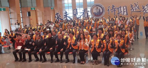 國際獅子會公益善舉 捐新北小型水箱消防車及高頂救護車