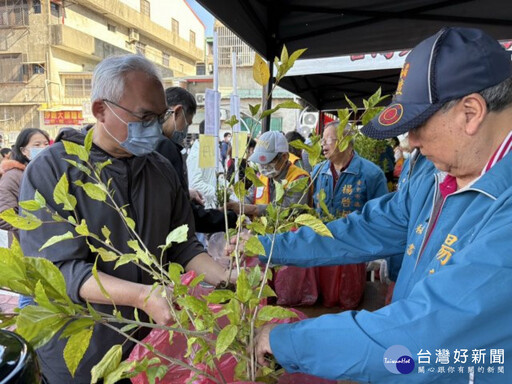 守護家園挺永續未來 議員楊啟邦辦植樹贈苗盼為環境貢獻心力