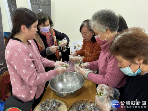 大甲區農會綠色照顧站 長輩體驗製作酸柑茶