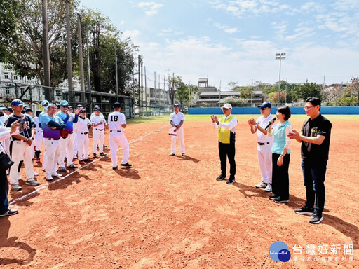 彰化市「市長盃」慢速壘球開賽 21隊420名壘球選手較勁