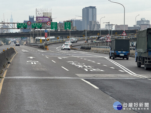 往台北及永和新店方向匝道提前分流 華江橋行車有序更順暢