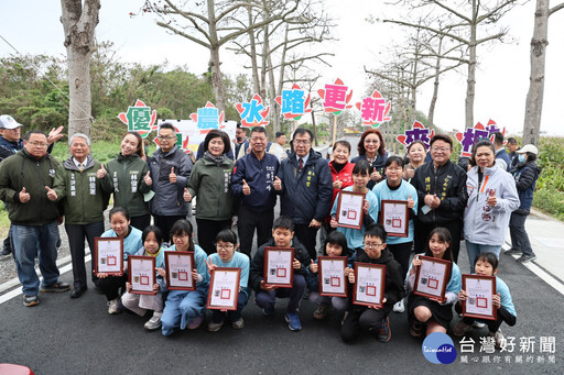 黃偉哲視察將軍區農水路 加速打造農村高速公路