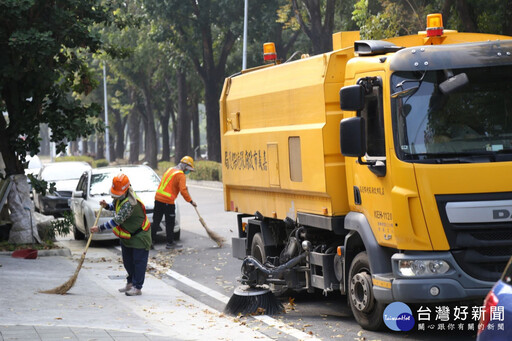 嘉義市桃花心木廊道落葉期 市府籲行車注意安全