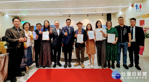 台鐵新烏⽇站地下停⾞場打造藝⽂場域！ 首展由大師余燈銓領軍