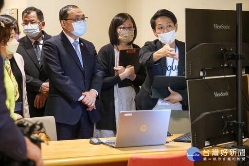 侯友宜參訪日本善光會 借鏡科技照護經驗升級新北長照