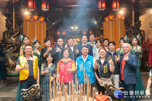 新竹內天后宮慶祝天上聖母聖誕 邱臣遠參香祈福
