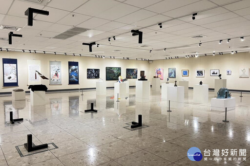 長榮大學師生暨校友聯展 即日起至5/11在歸仁文化中心登場