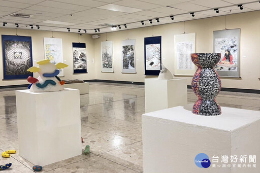 長榮大學師生暨校友聯展 即日起至5/11在歸仁文化中心登場
