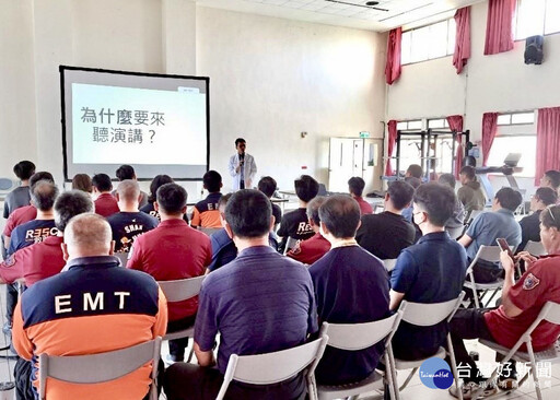 消防局健康講座 邀請骨科醫師陳建宏主講「漫談骨刺人生」