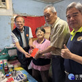 仁美文教基金會送暖 捐慰問金關懷新北榮民眷