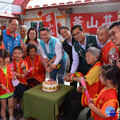 樂人幼兒園傳愛 華山基金會伴96歲奶奶共度母親節