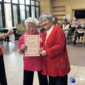 慈愛據點用不老行動照亮社區 八旬嬤獻唱〈望春風〉感動長照住民