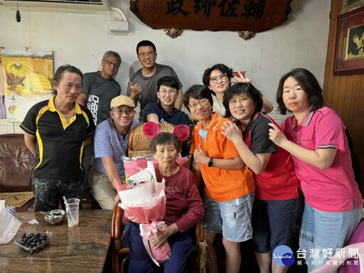 蔡李雪教子有方 榮獲大安區模範母親