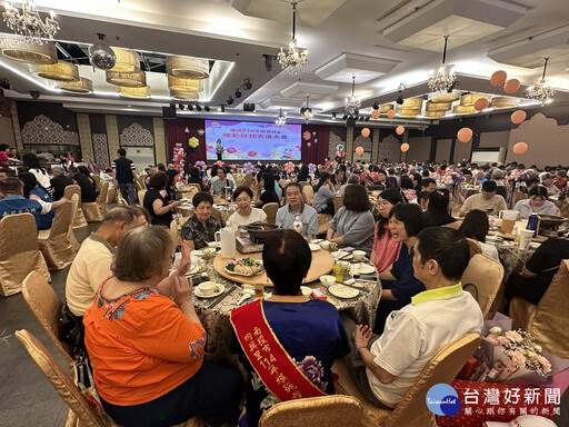 南投市表揚42位模範母親 愛的力量撐起家庭