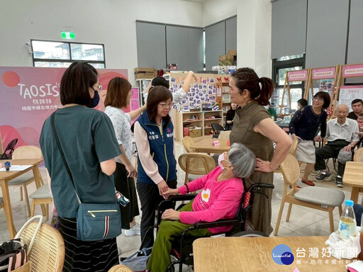桃市府辦理母親節市集 「桃姊妹禮盒」溫暖登場
