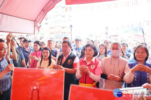 白沙屯媽祖、山邊媽祖鑾駕抵達北港朝天宮 張麗善祈求媽祖庇佑世界和平
