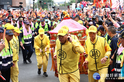 白沙屯媽祖、山邊媽祖鑾駕抵達北港朝天宮 張麗善祈求媽祖庇佑世界和平