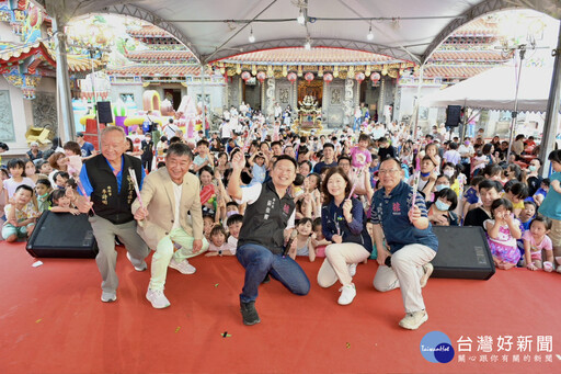 桃園大廟支持「舊城再生計畫」 舉辦我愛媽咪親子嘉年華擠爆廟埕
