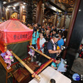 白沙屯媽祖駐駕受天宮過夜 趕早起駕許淑華獻花送駕