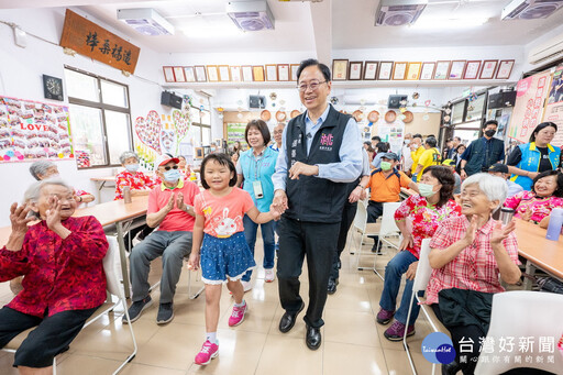 視察龍潭三和社區照顧關懷據點 張善政：建構更宜居的生活環境