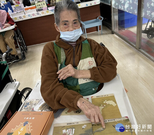 鮮花笑顏綻放松柏園 母親節活動傳遞家的溫度