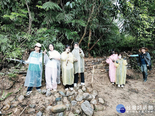 元智師生走入石碇山林 實作環境整理體驗服務學習真諦