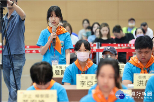 劉和然親授環保觀念 勉勵環保小局長為城市永續種子