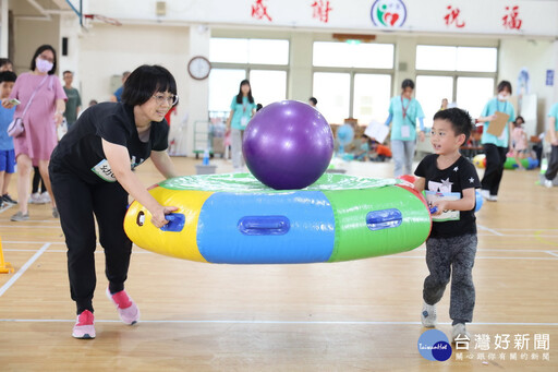 性平好家在趣味活動 中寮引動親子熱情參與
