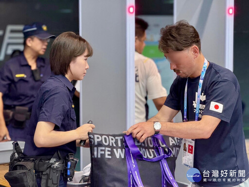 印度選手為賽事尋跑鞋 海山警熱心指引助奪銀牌