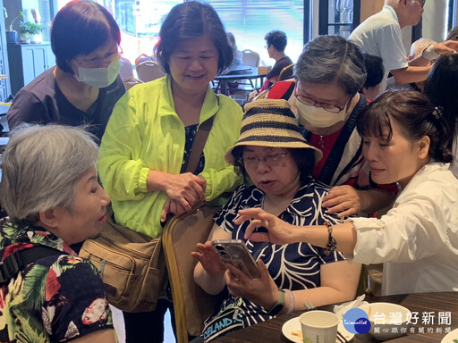 北榮桃園分院志工隊溫馨旅遊 攜手同行歡笑不斷
