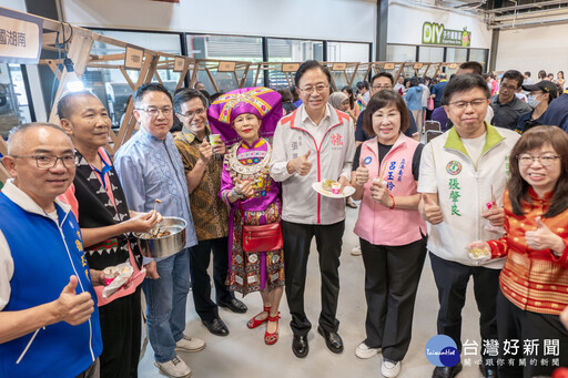 端午飄粽香！ 張善政與新住民共慶多元文化市集