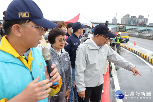 侯友宜視察新北大橋機車道改善工程 強調保障用路人安全