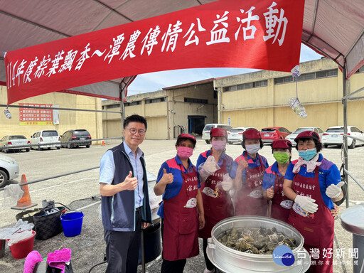 潭子農會家政班包中部粽 300顆公益送暖惠明盲校