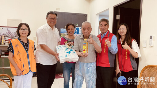 新北榮服處鏈結企業團體 端節送暖榮民眷