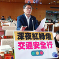 降低深夜交通事故 議員林德宇籲動態檢討全日型紅綠燈