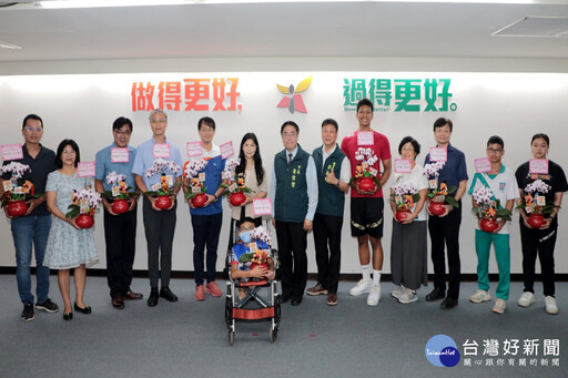 南市表揚教育傑出人員與選手 99位師生獲獎