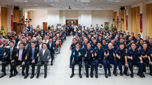 出席警察節慶祝大會 陳其邁肯定治安表現 以基層警察同仁為榮