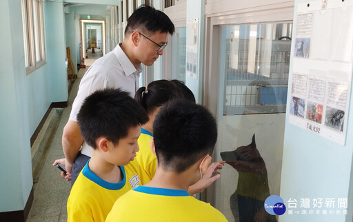 學生捐贈飼料關懷收容動物 龍岡國小以行動實踐生命教育