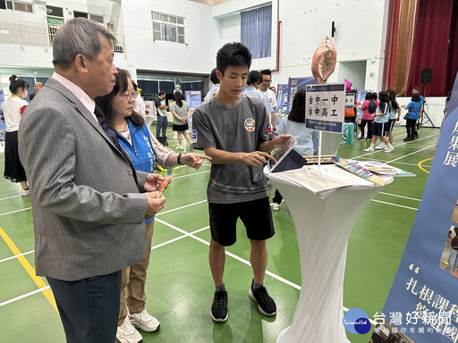 扎根課程悠遊國際 南投縣國際教育暨英語教育成果展