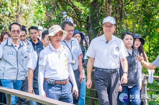 視察草嶺溪水環境營造工程 張善政期勉打造大龍門廊帶重要景點
