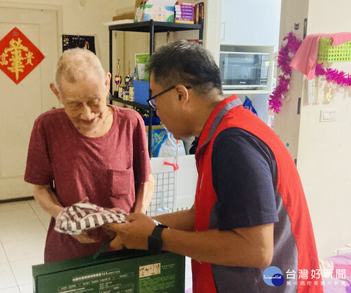 慶福基金會善舉 捐新北榮民眷夏季涼感衣