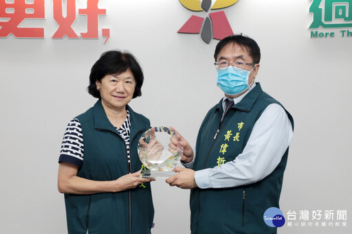 南市長照考評六都第二 黃偉哲期許衛生局再創佳績