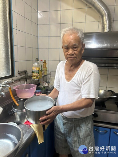 霧峰民生路住戶投訴自來水混濁不敢飲用 議員洽請自來水公司會勘處理