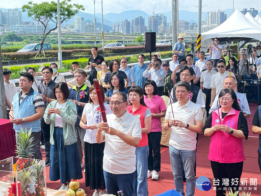 中和秀朗橋北側開發工程完工 侯友宜:克服困難實現市民期待