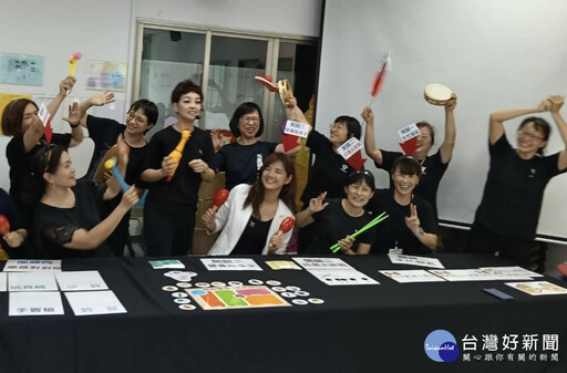 「南榮樂活學苑」第1期成果發表會 高榮南院高齡醫學科助長輩幸福老化