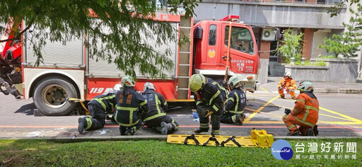 模擬大貨車事故實戰救援 桃園消防局提升交通應變能力