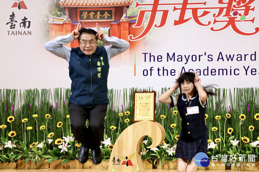 南市首創「市長陪你拍」精彩落幕 學子奇招百出黃偉哲有求必應