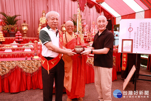 清德寺舉辦龍善宮護法大將軍聖誕法會 許淑華到場獻供祈福