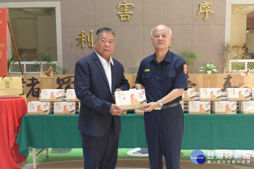 嘉義市警打詐有成 昇樺食品送雞精加油打氣