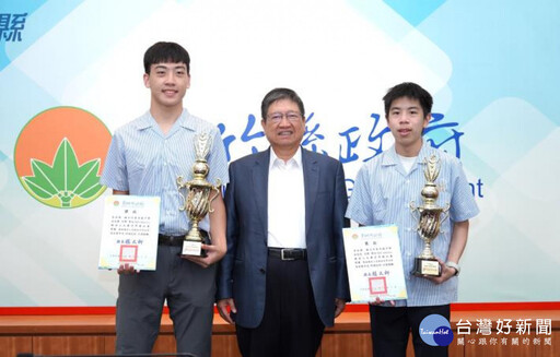 「火星男孩」勇奪2025 Robofest世界冠軍 楊文科表揚新竹學子聯隊